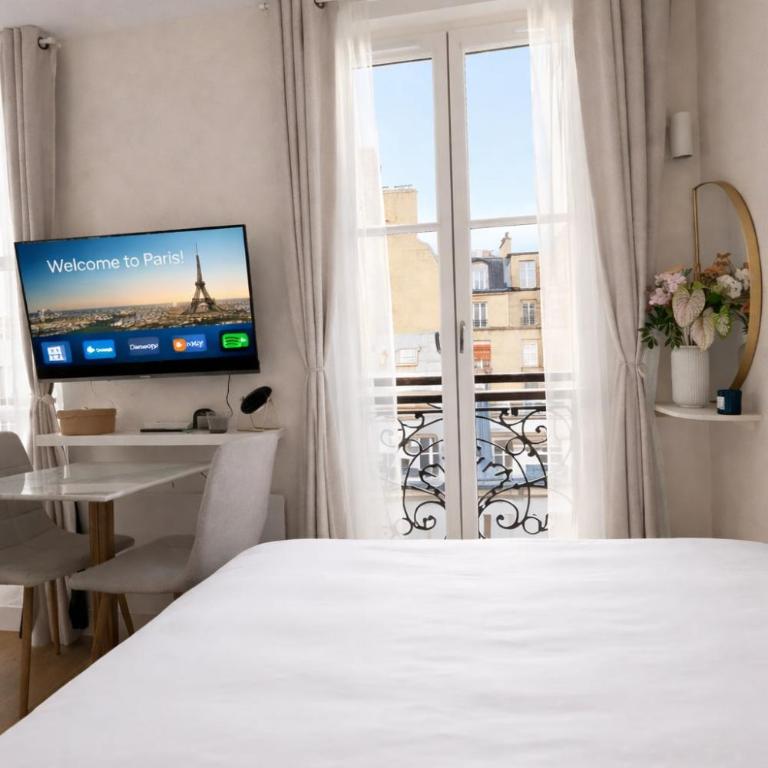 Marais Studio BHV Hôtel de Ville - One-Bedroom Apartment - 5