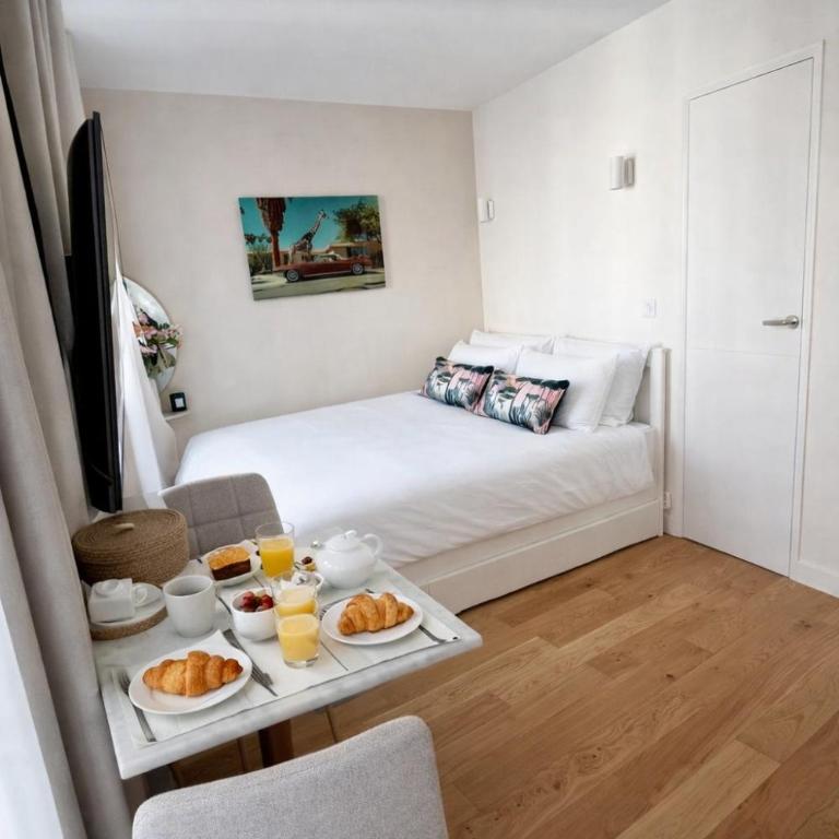 Marais Studio BHV Hôtel de Ville - One-Bedroom Apartment - 12