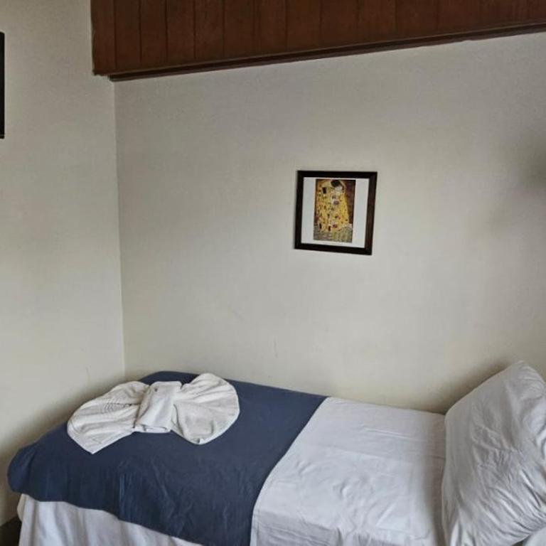 Hotel Riviera - Standard Quadruple Room - 2