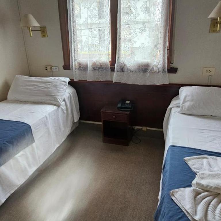 Hotel Riviera - Standard Quadruple Room - 3