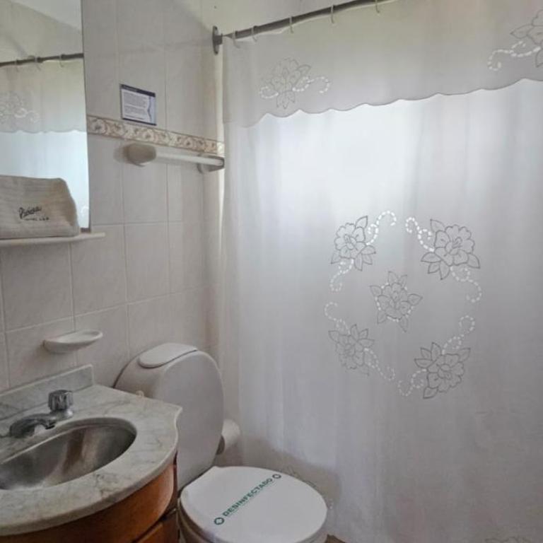 Hotel Riviera - Standard Family Room - 4
