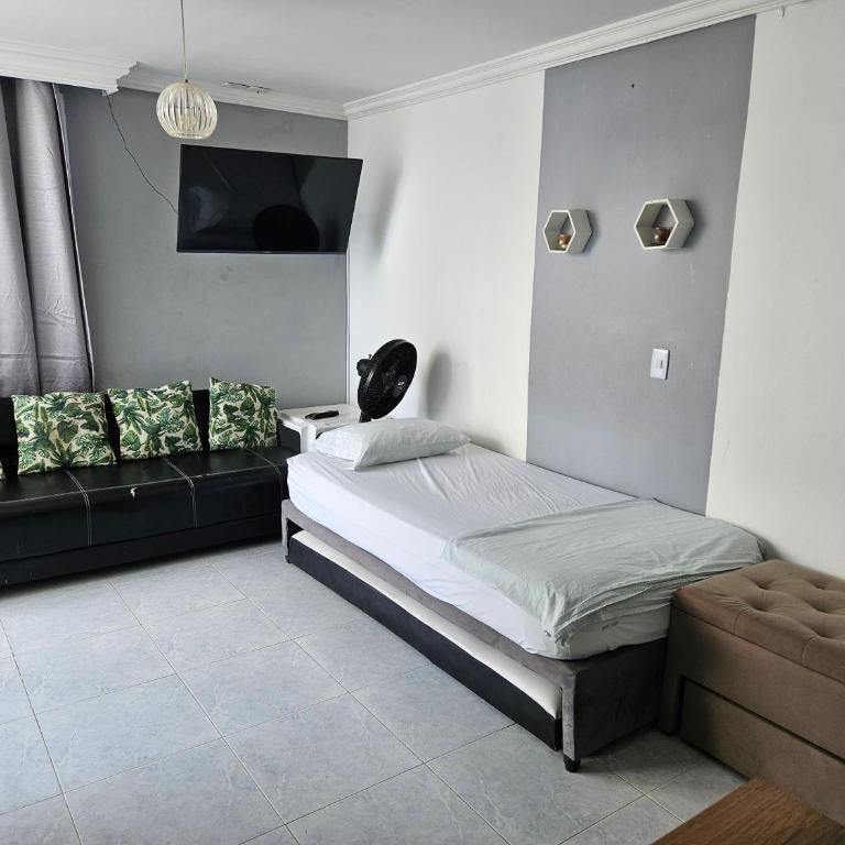 "LOW COST" Conquistador-Laguito - Apartment with Balcony - 11