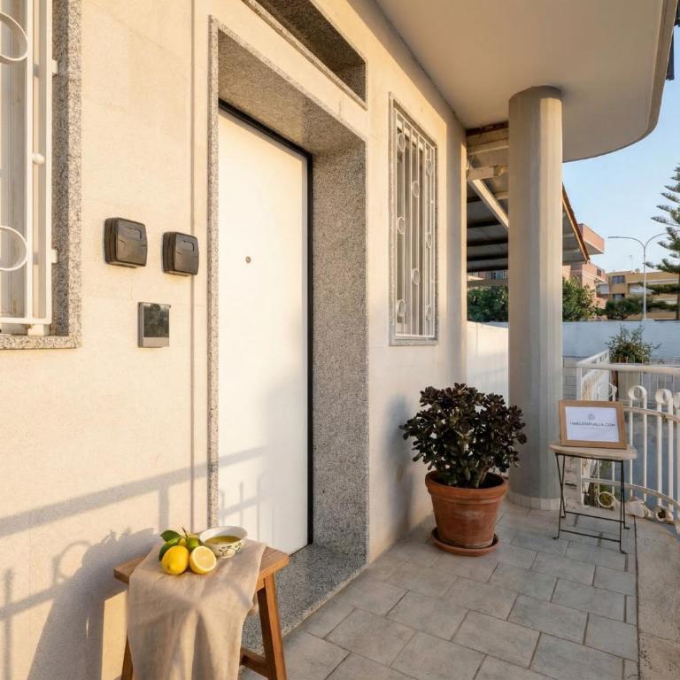 CarmenLeo-Central Accommodation with Patio - Appartamento - 20