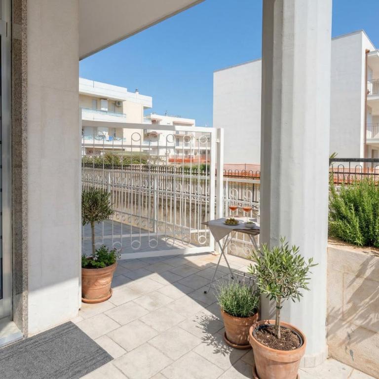 CarmenLeo-Central Accommodation with Patio - Appartamento - 19