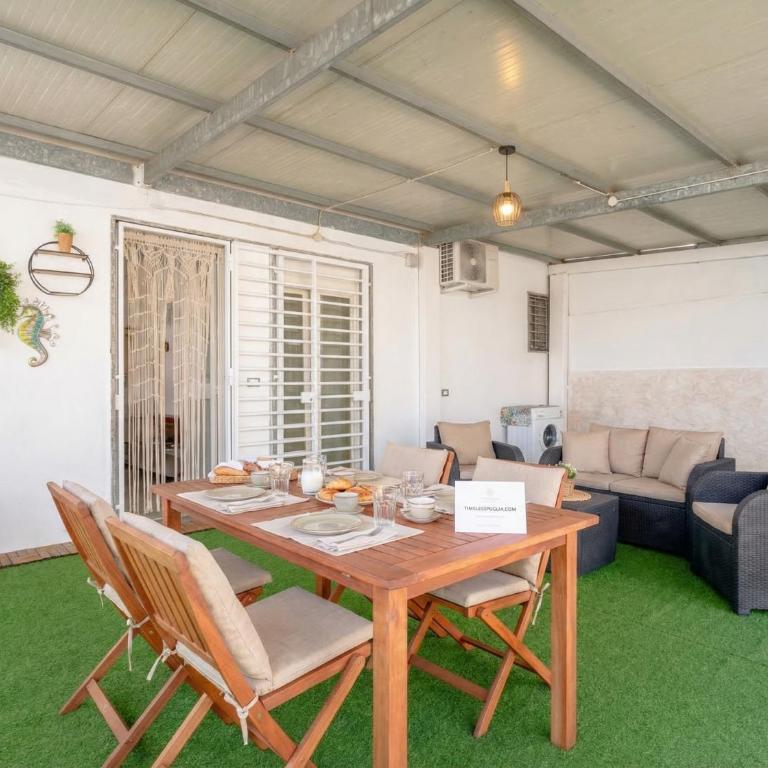 CarmenLeo-Central Accommodation with Patio - Appartamento - 1