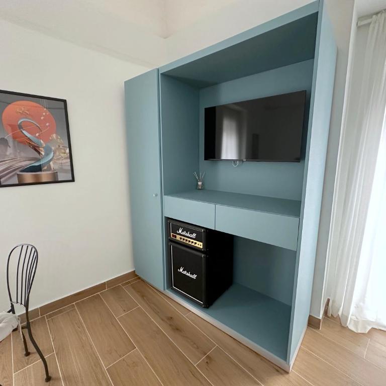 Umbrella Street Home - One-Bedroom Apartment - 22