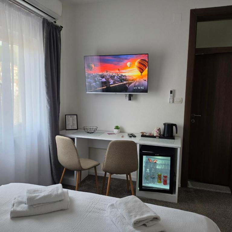 Apartments Miš - Deluks Dvokrevetna Soba sa Bračnim Krevetom - 3