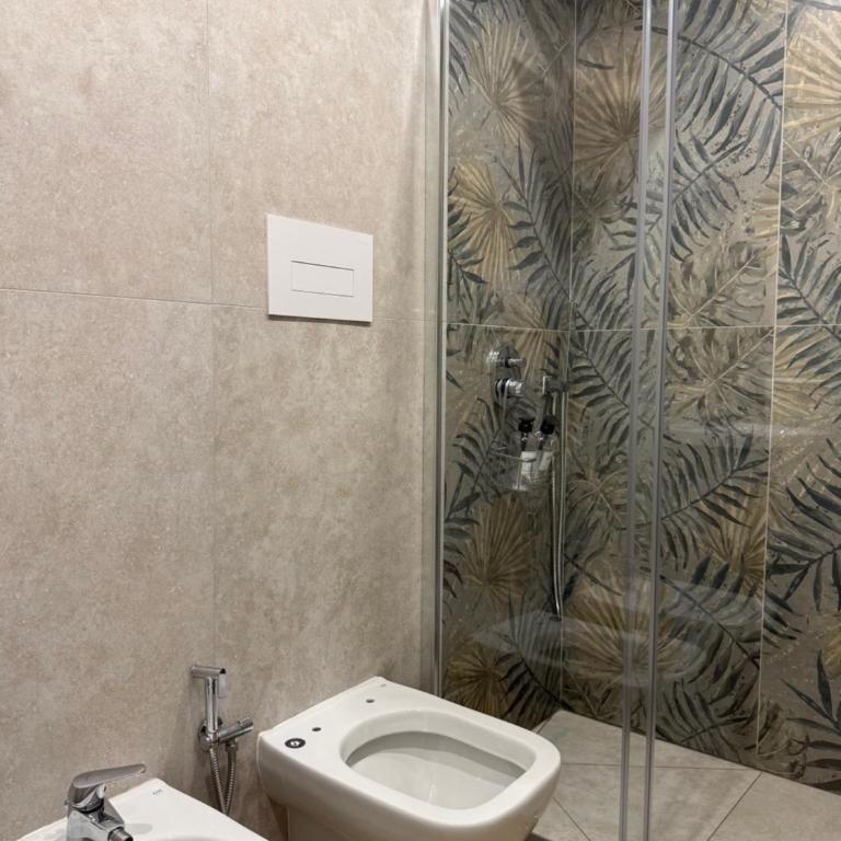 That's amore Caracciolo - Camera Matrimoniale con Bagno Privato - 9