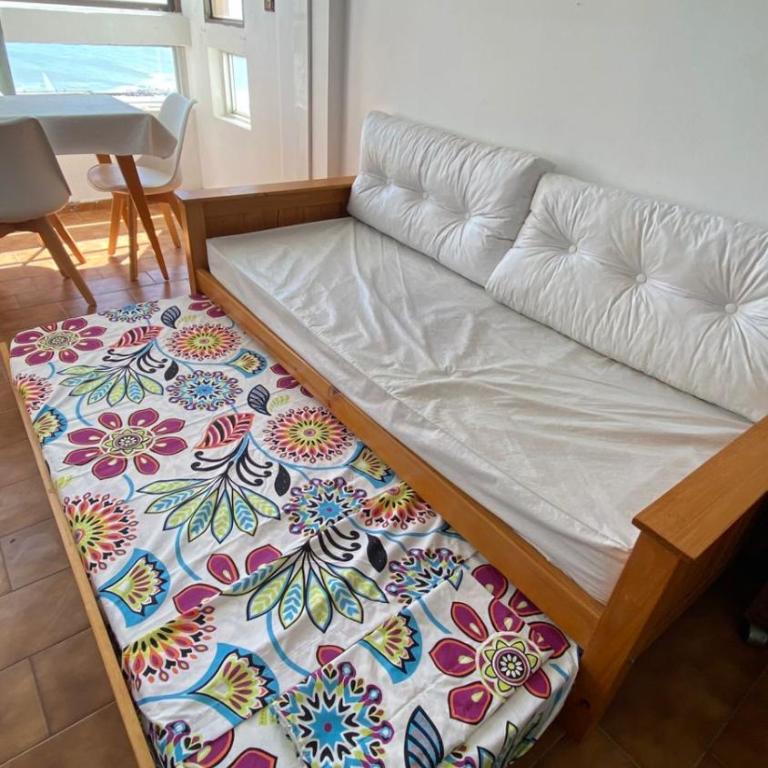 Have breakfast overlooking the sea, just a short walk from everything - One-Bedroom Apartment - 5
