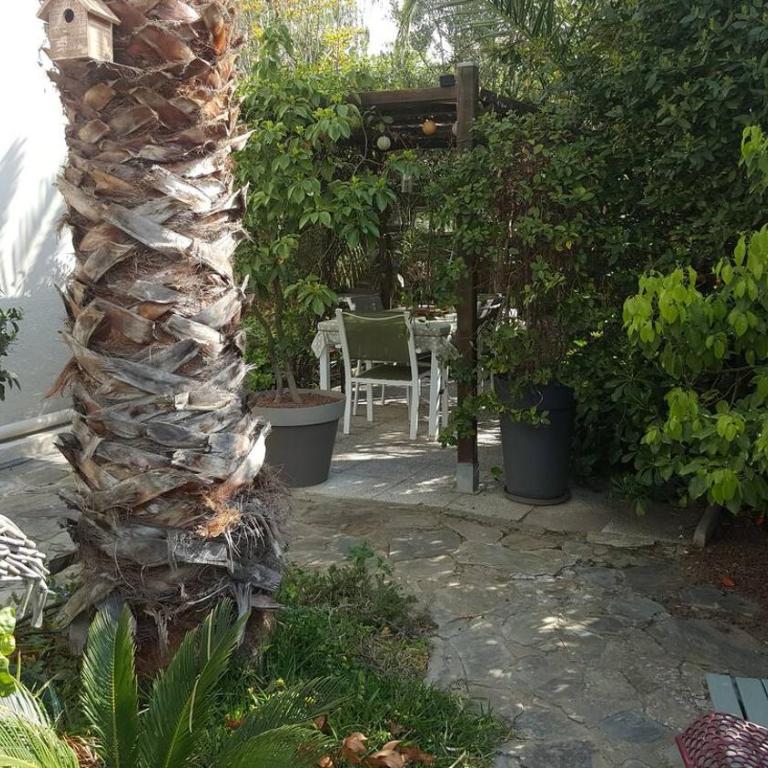 Appartement lumineux avec jardin privatif - Two-Bedroom Apartment - 23