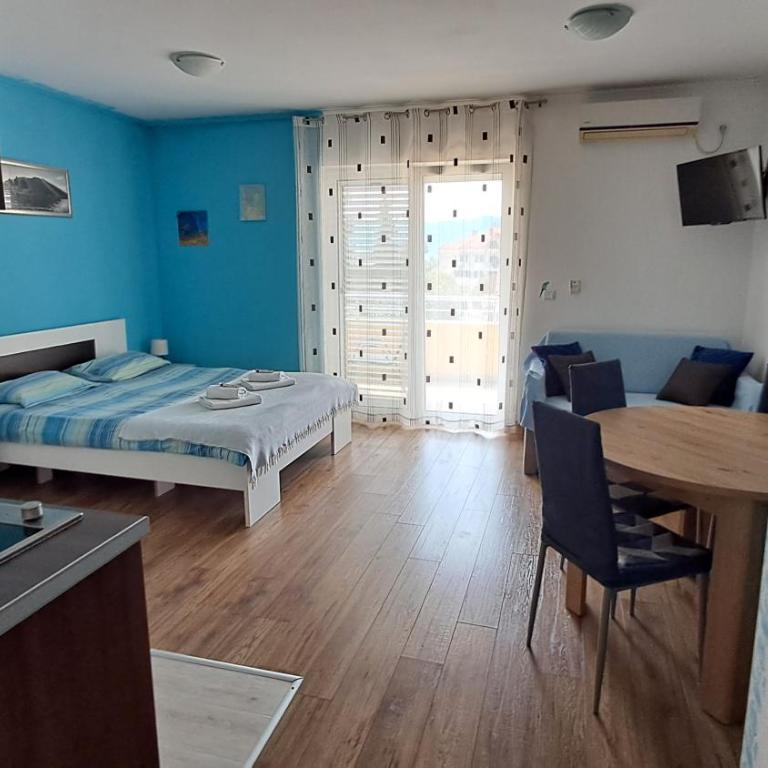 Apartments Viktoria - Family Studio - 1