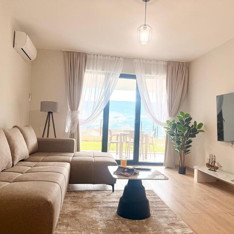 Maris Apartment - One-Bedroom Apartment - 2