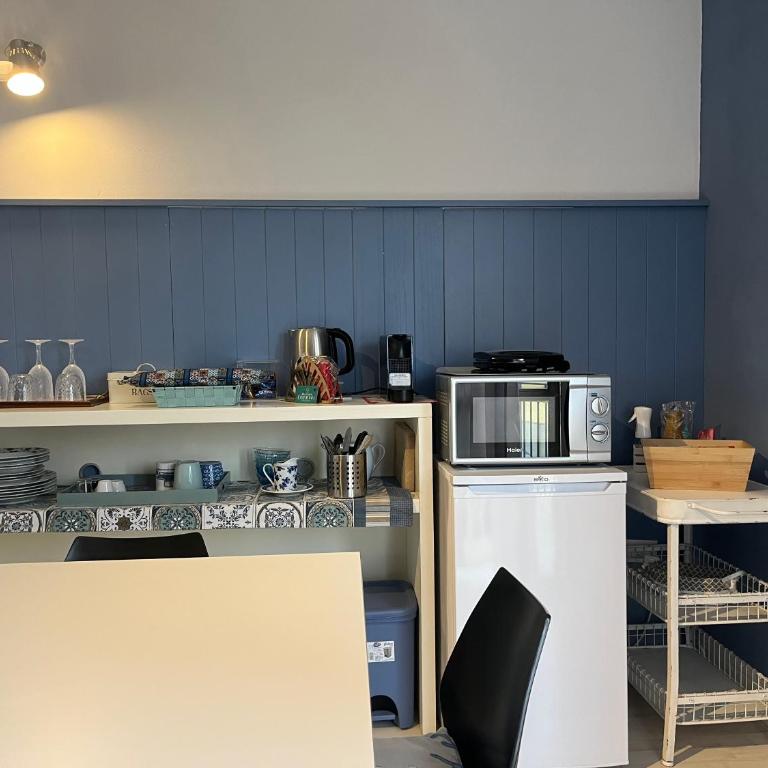 Facibeni Room with Private Living & Parking - Appartamento con 1 Camera da Letto - 7