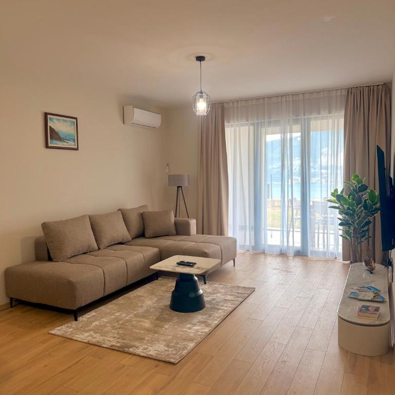 Maris Apartment - One-Bedroom Apartment - 5