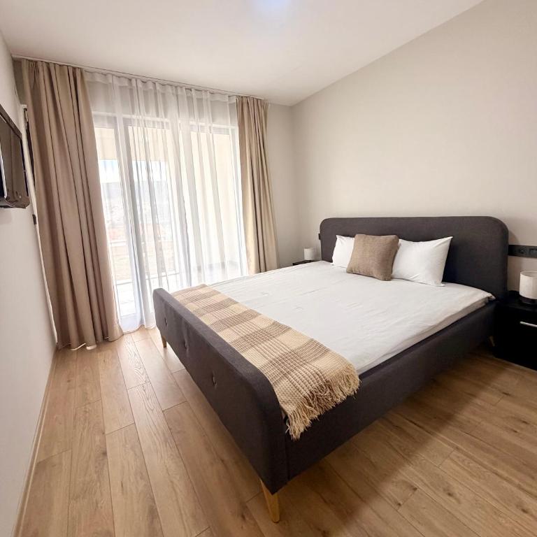 Maris Apartment - One-Bedroom Apartment - 10