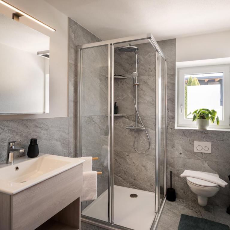 Ferienwohnungen Roko - Standard Apartment with Shower - 17