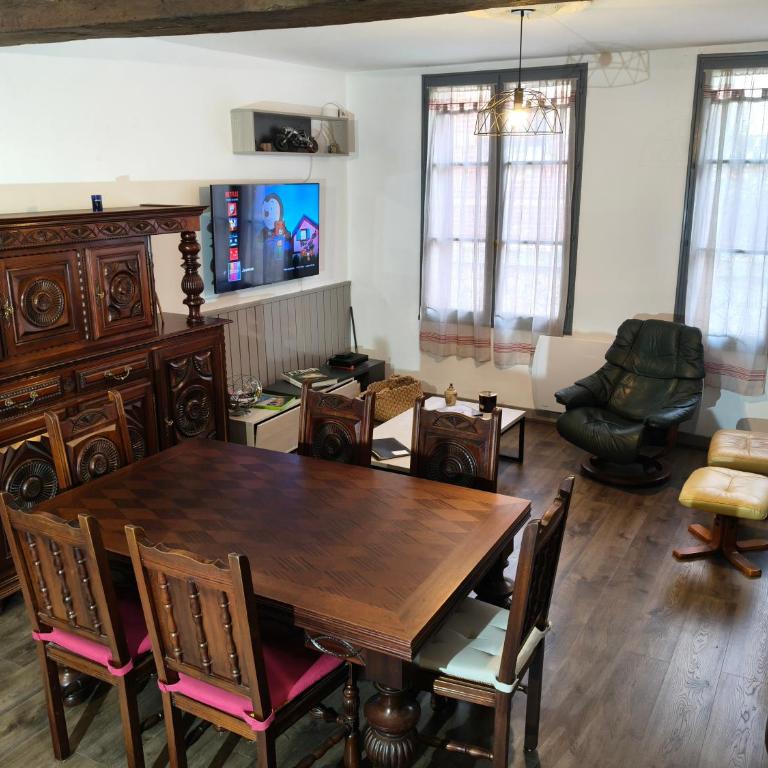 Gîte familial au cœur de Saint-Aignan séjour idéal 3 nuits à 5 min du Zoo de Beauval - Townhouse mit 3 Schlafzimmern - 4