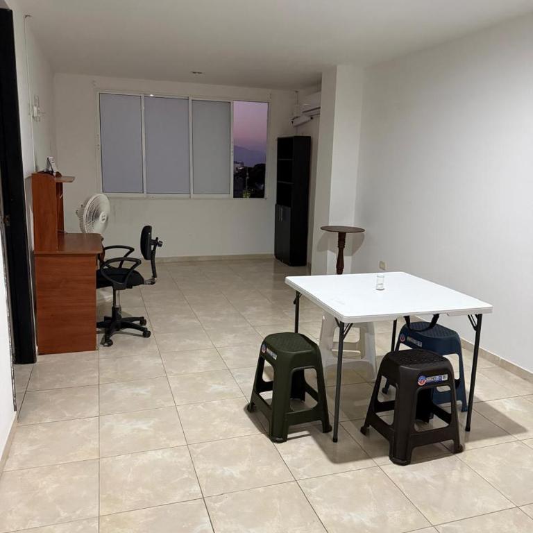 APTO ESTUDIO AMPLIO - zona central, Valledupar - Apartamento Estudio con cama grande - 4