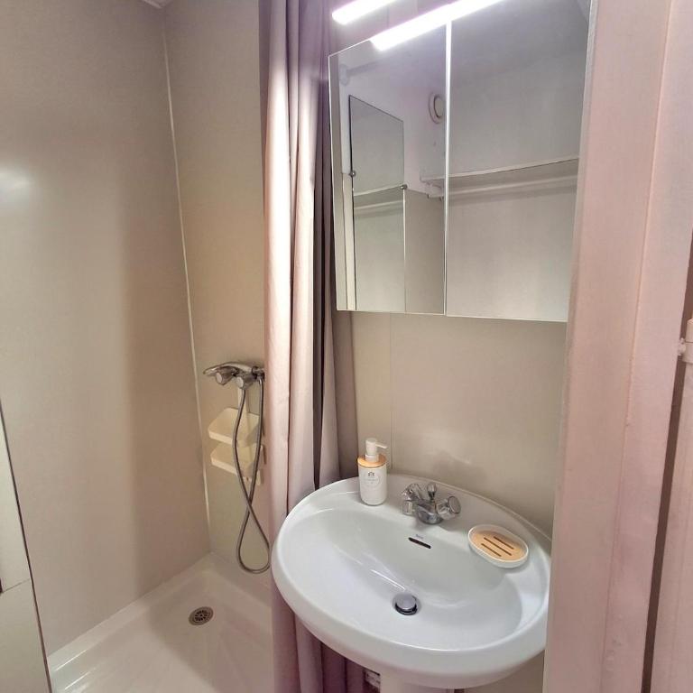 Station balnéaire, studio 100 m plage & commodités - Appartement 2 Chambres - 10