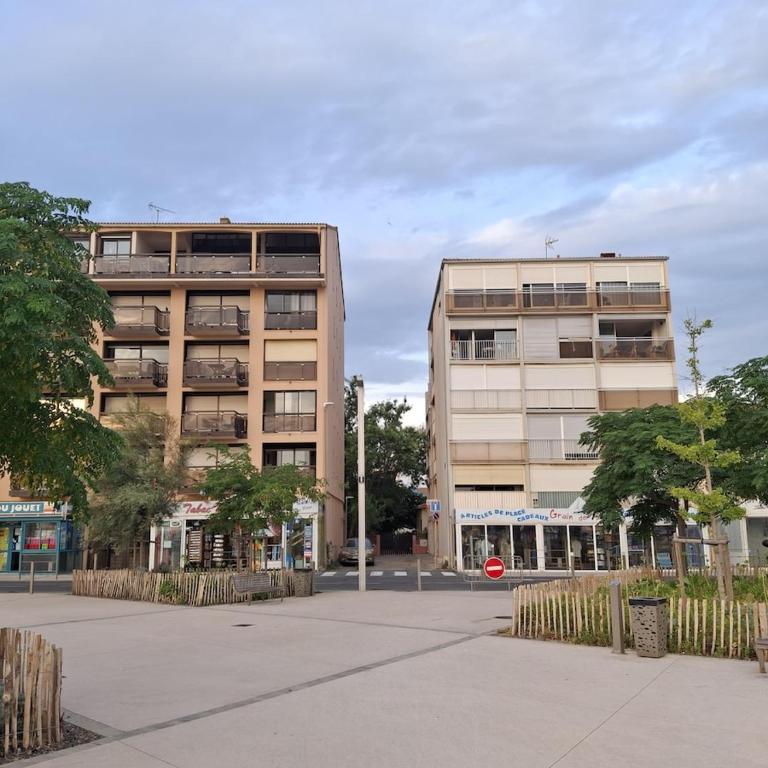 Station balnéaire, studio 100 m plage & commodités - Appartement 2 Chambres - 17