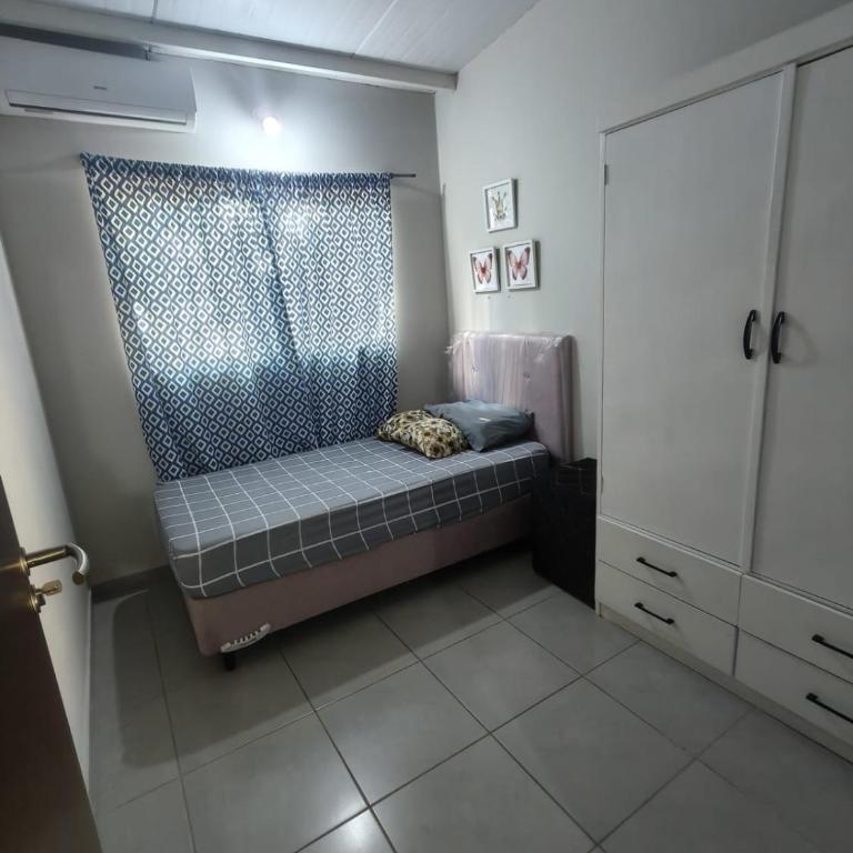 Casa en condominio cerrado en Luque con piscina - Three-Bedroom House - 9