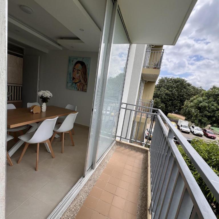 Silvia Maria LH I Tu Apto En Valledupar I Lujo y Confort - Apartamento con vistas a la piscina - 85