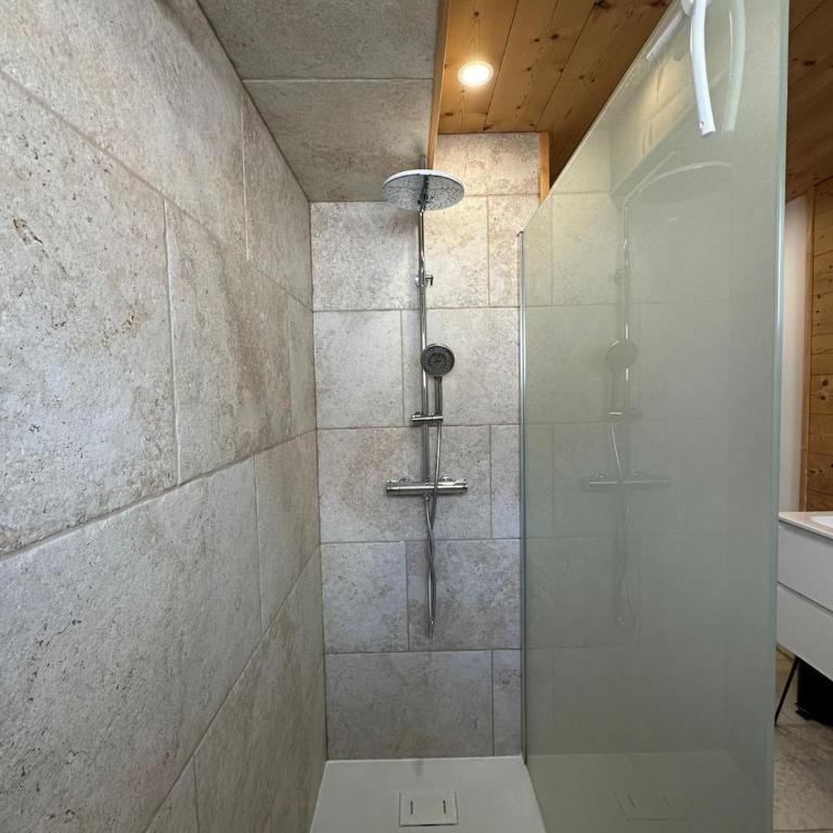 Appartement spacieux et confortable proche du centre avec terrasse - Apartment mit 2 Schlafzimmern - 5