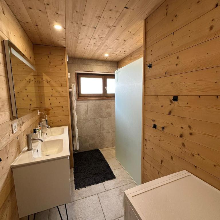 Appartement spacieux et confortable proche du centre avec terrasse - Apartment mit 2 Schlafzimmern - 13