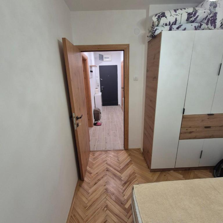 Jaki&Ema - Apartman sa 1 Spavaćom Sobom - 5