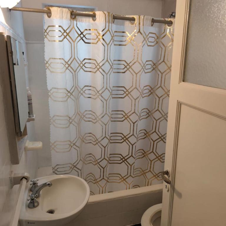 DPT 3 amb La Perla 2 cuadras del Mar - Single Room with Bathroom - 9