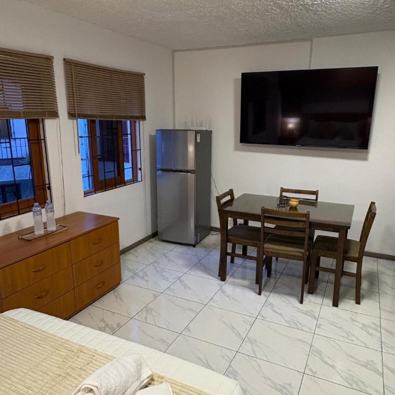 Cozy 1-Bedroom Apt for 4 in Central Miraflores - One-Bedroom Apartment - 7