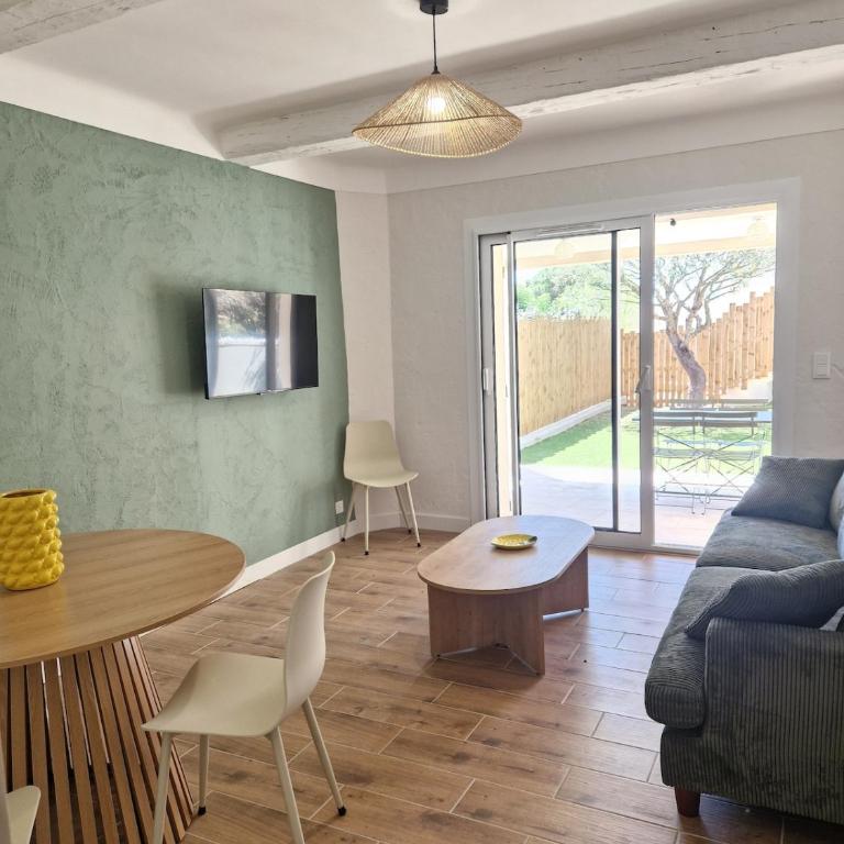 Appartement 4 personnes - 2 chambres - avec jardin privatif - Appartamento con 2 Camere da Letto - 5