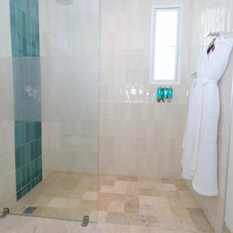 Hotel Casa Bahía Cozumel - Adults Only - Family Room with Sea View - 12