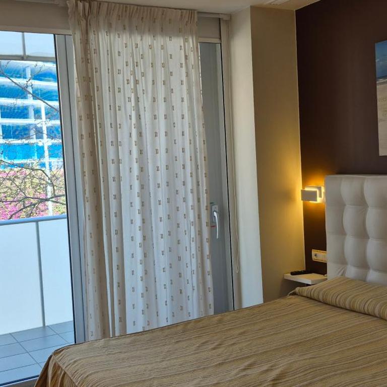 Avenida Diagonal - Próximo a Sagrada Familia y parking gratis - Angeles Terraza - One-Bedroom Apartment - 60
