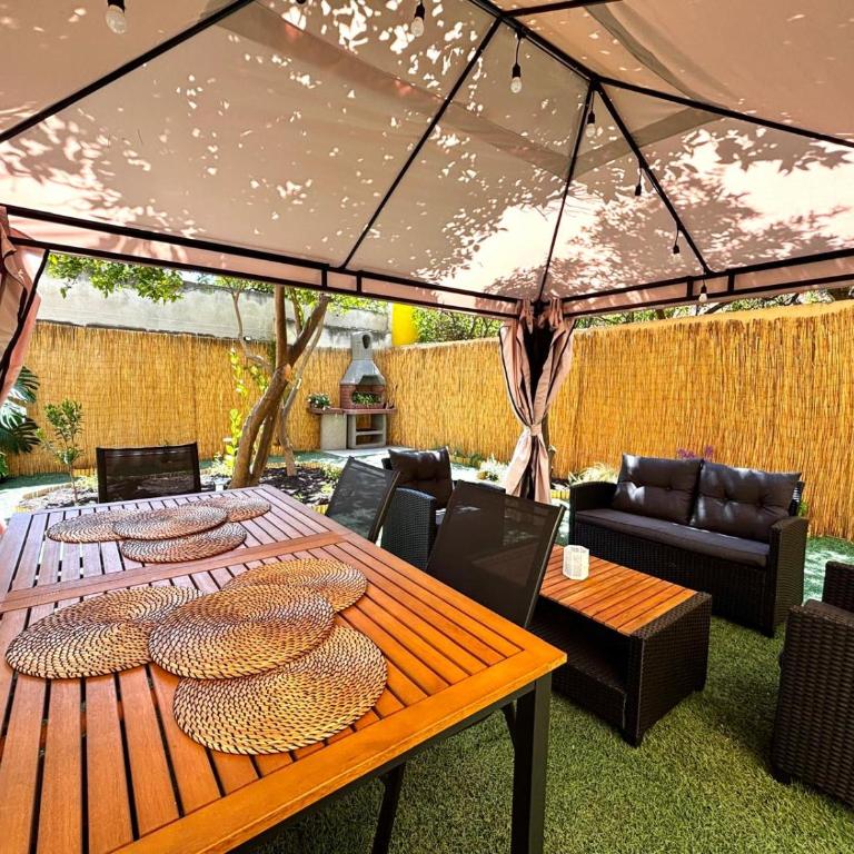 Grace's Garden - Cagliari, Casa moderna con giardino e BBQ, tra Centro città e Mare - Three-Bedroom Apartment - 7