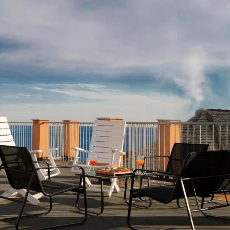 Vista Mare, Terrazza e Parcheggio Gratis - Casa con 1 Camera da Letto - 1
