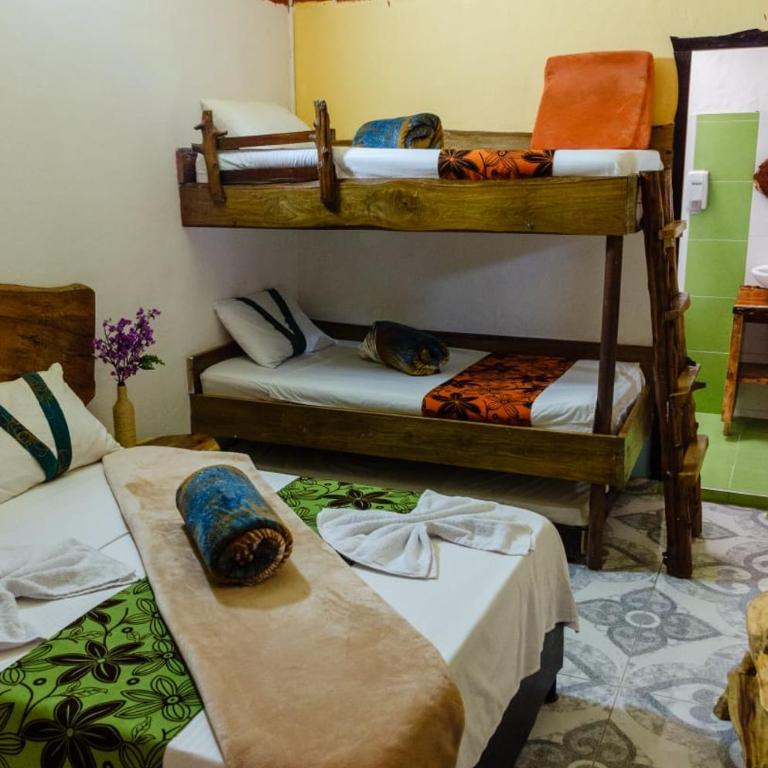 Casa Turística Art-Vélez Salento - Quadruple Room with Bathroom - 4