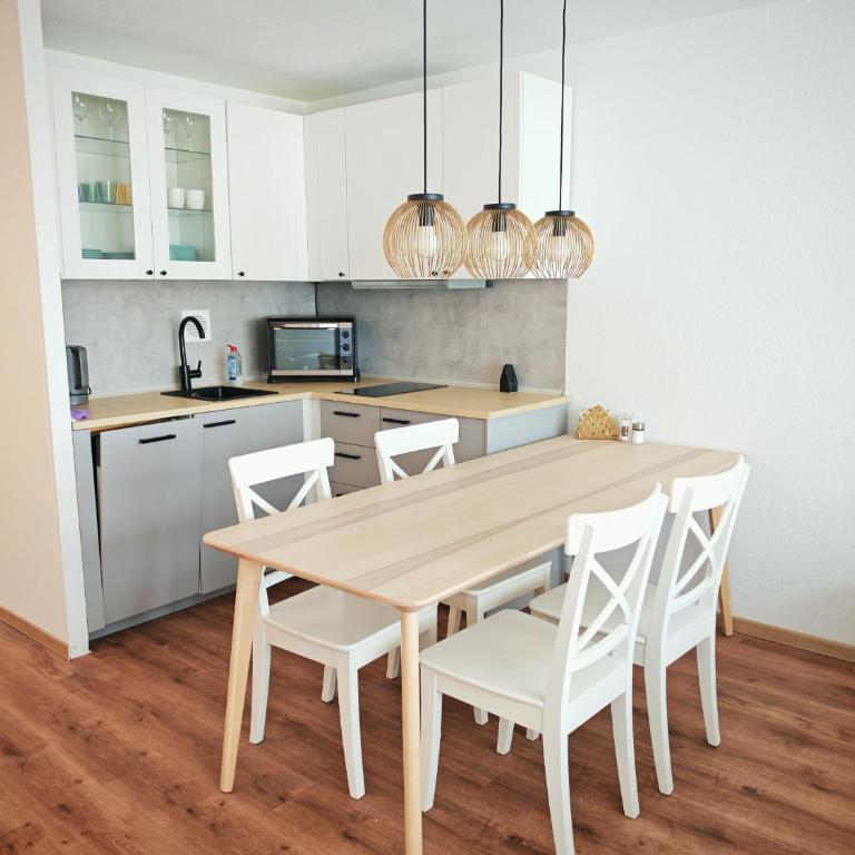 2 Zimmer Ferienwohnung Chill Zone 53m2 mit Pool, Sauna und Spielplatz - Apartment mit 1 Schlafzimmer - 2
