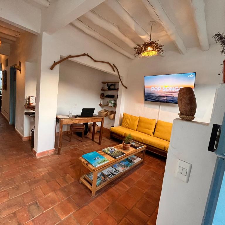 Casa Quintanilla Barichara - Double Room with Park View - 8