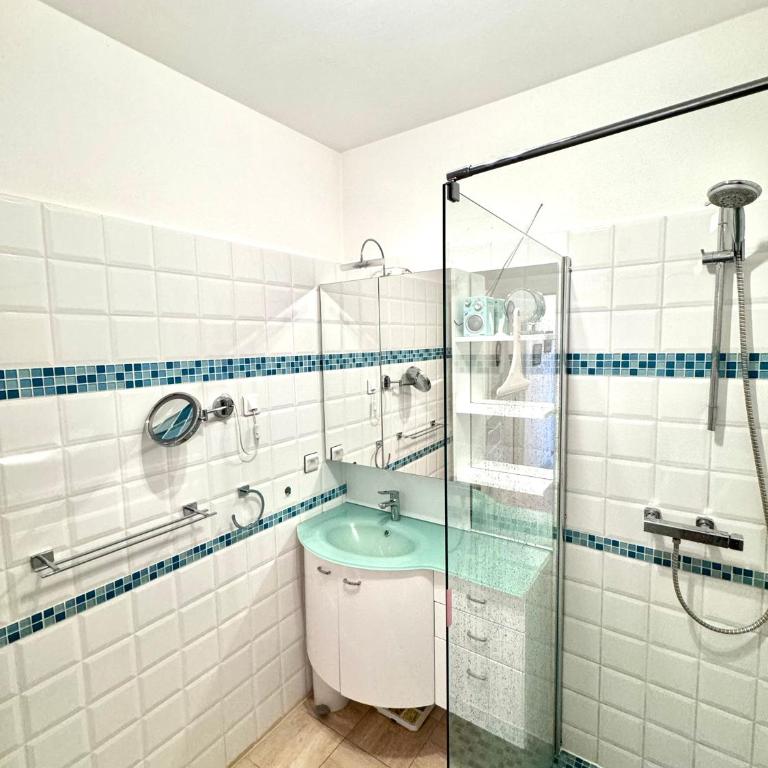 Hochwertiges Meerblick Apartment Antibes - Balkon - Apartment mit 1 Schlafzimmer - 3