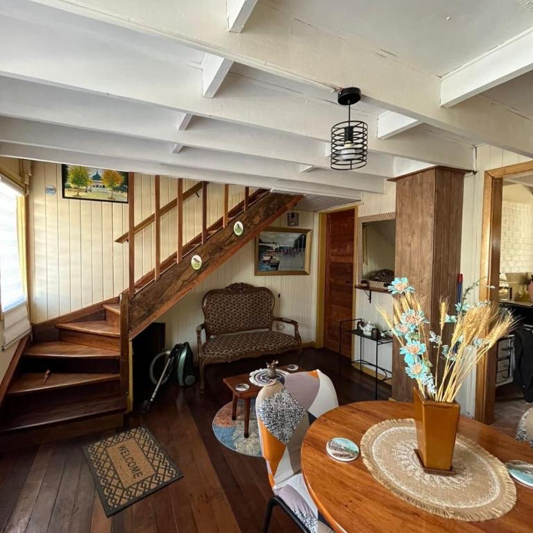 Casa con historia de Valdivia - Casa de 2 dormitorios - 1