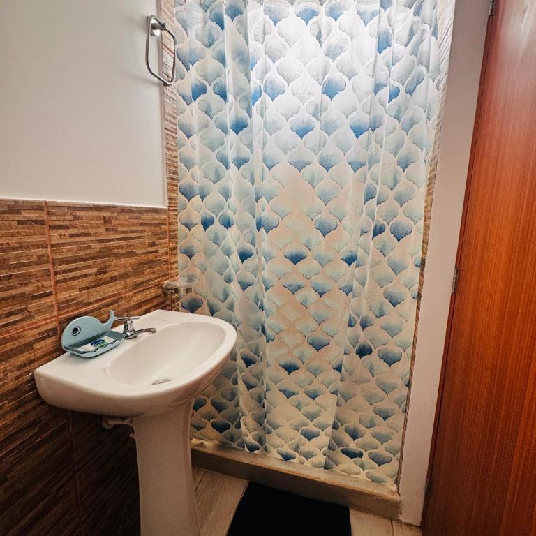 Huanchaco House - Double Room with Private Bathroom - 35