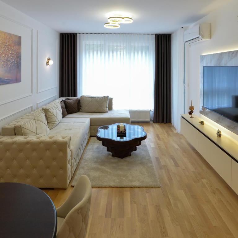 Amazon Royale Apartment - One-Bedroom Apartment with Terrace - 16
