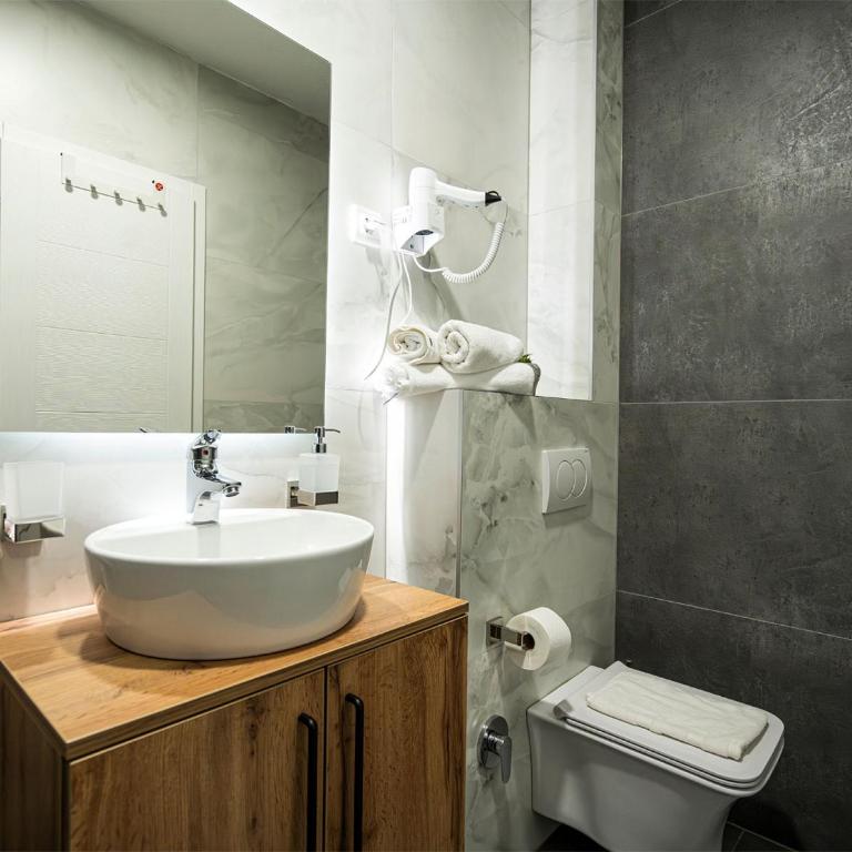 Boutique Hotel Una - Dvokrevetna Soba sa Bračnim Krevetom/Zasebnim Krevetima - 5