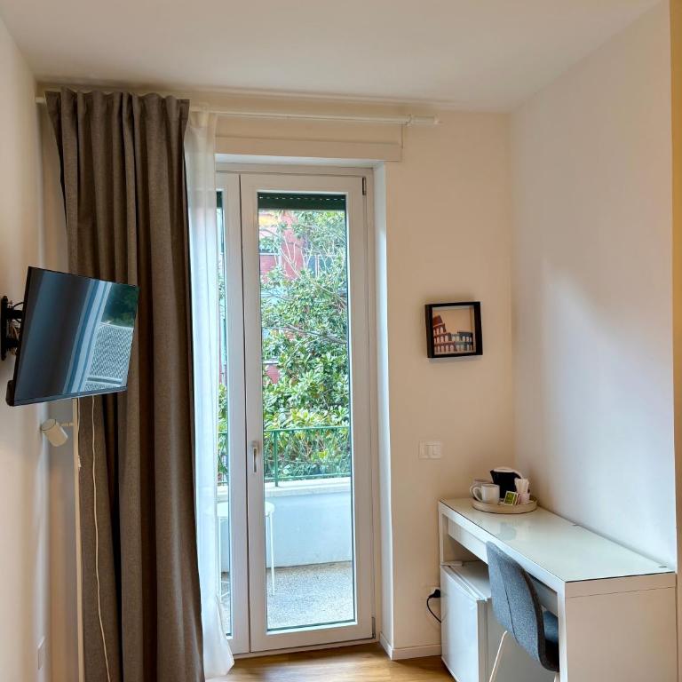 Near Vatican, Irnerio 47 Guest House - Camera Matrimoniale con Balcone - 5
