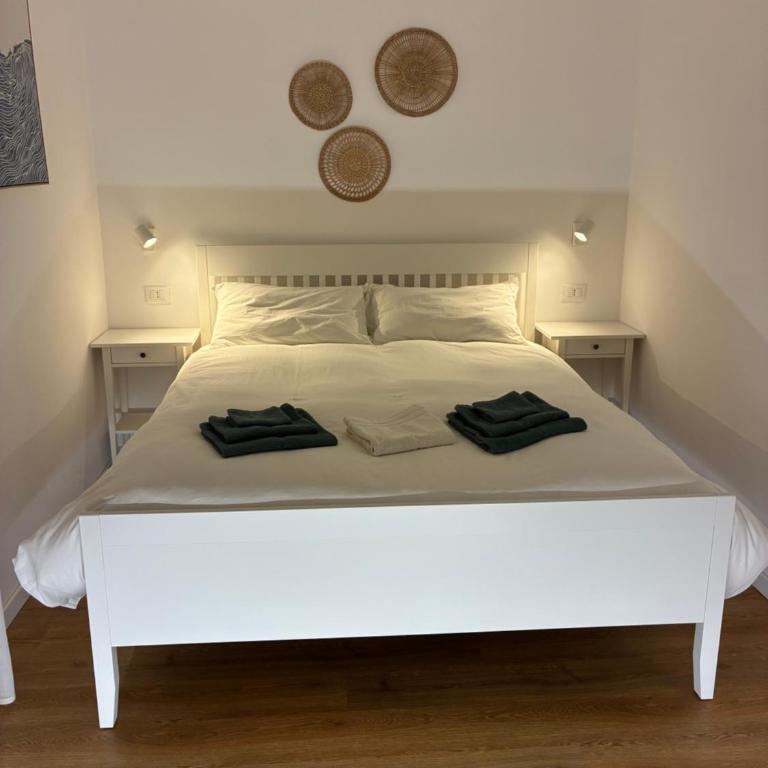 Disíu Apartment con jacuzzi in pieno centro - Two-Bedroom Apartment with Sea View - 4