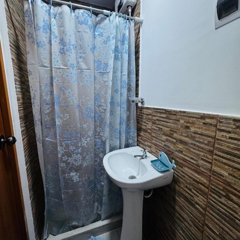 Huanchaco House - Double Room with Private Bathroom - 28