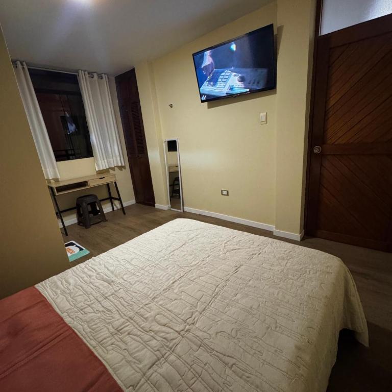 Huanchaco House - Double Room with Private Bathroom - 25
