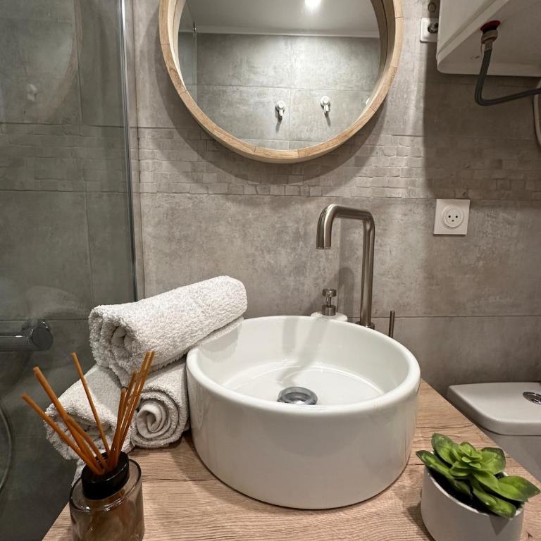Massena Square Studio AC Old Town 5min Beach - Appartement 1 Chambre - 7