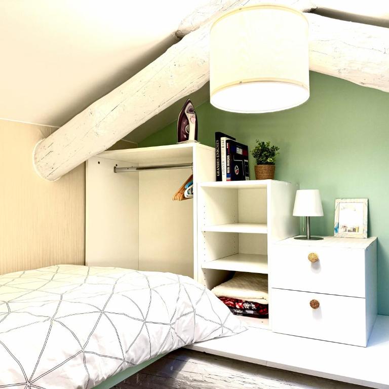 Duplex Cosy au Cœur du Vieux-Nice - Appartement 2 Chambres - 17